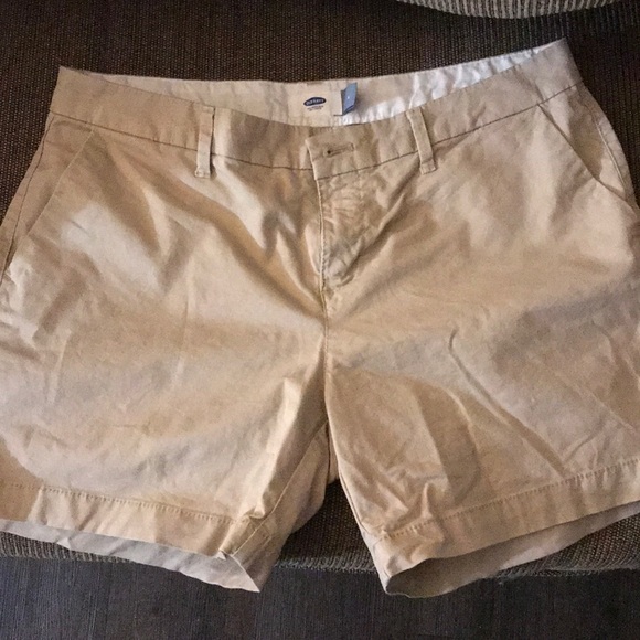 Old Navy Pants - Old Navy 5" shorts